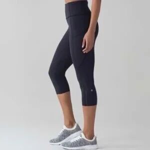 Lululemon Fast and Free II Crop 19" Nulux Navy Sz 6 Non Reflective High Waist